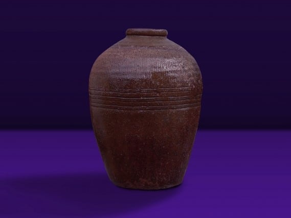紫背景の壷